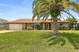 5 Charles Ct, Palm Coast, FL 32137 - Photo 1