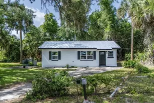 1701 Wapalaw St, Palatka, FL 32177 - Photo 1