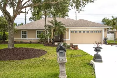 9 Empress Lane, Palm Coast, FL 32164 - Photo 1