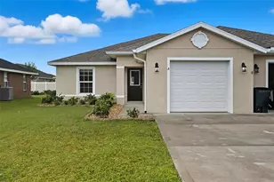 8 Lindsay Dr, Palm Coast, FL 32137 - Photo 1