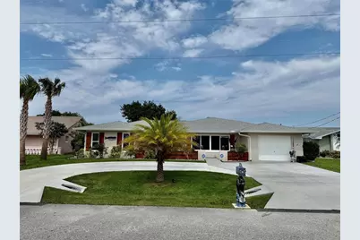 15 Cloverdale Court S, Palm Coast, FL 32137 - Photo 1