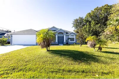 4 La Mancha Drive, Palm Coast, FL 32137 - Photo 1