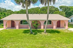 2258 S Daytona Ave, Flagler Beach, FL 32136 - Photo 1
