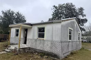 283 Newcomb St, New Smyrna Beach, FL 32168 - Photo 1