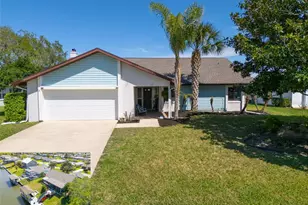 13 Clinton Ct S, Palm Coast, FL 32137 - Photo 1