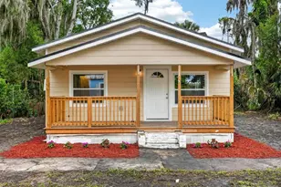 708 Madison St, Palatka, FL 32177 - Photo 1