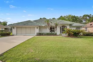 10 Burbank Dr, Palm Coast, FL 32137 - Photo 1