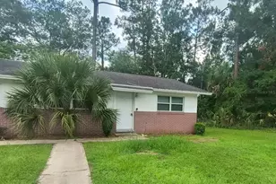 401 Hibiscus Ave, Bunnell, FL 32110 - Photo 1