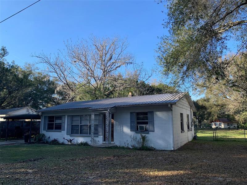 706 Mulberry St, Fruitland Park, FL 34731 MLS G5065352 Coldwell Banker