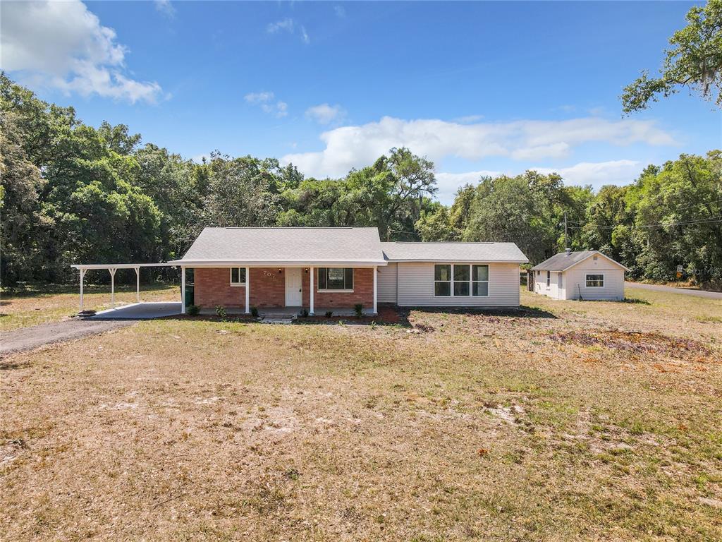 707 W Berckman St, Fruitland Park, FL 34731 - MLS G5066982 - Coldwell ...