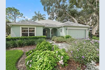 422 Loma Paseo Drive, Lady Lake, FL 32159 - Photo 1