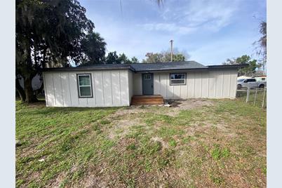 1082 NW 7th Boulevard, Lake Panasoffkee, FL 33538 - Photo 1