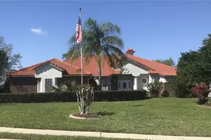 39331 Treeline Dr, Lady Lake, FL 32159 - Photo 1