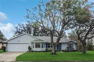 21502 King Henry Ave, Leesburg, FL 34748 - Photo 1