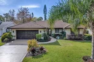 102 Cedar Way, Yalaha, FL 34797 - Photo 1