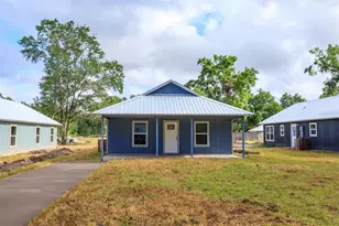 654 NW 9th Ave, Webster, FL 33597 - Photo 1