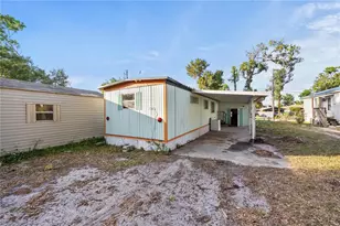 1098 NW 7th Blvd, Lake Panasoffkee, FL 33538 - Photo 1