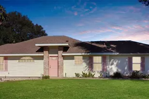 21701 Queen Mary Ct, Leesburg, FL 34748 - Photo 1