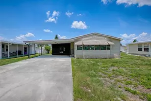 1437 Apache Cir, Tavares, FL 32778 - Photo 1