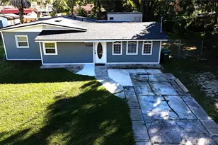 705 Poinsettia Ave, Fruitland Park, FL 34731 - Photo 1