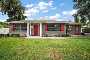 712 N Grove St, Eustis, FL 32726 - Photo 1