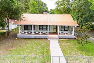 263 NE 1st St, Webster, FL 33597 - Photo 1