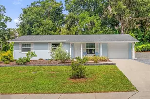 123 N Clayton St, Mount Dora, FL 32757 - Photo 1