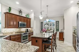 2217 Isleworth Cir, The Villages, FL 32163 - Photo 1