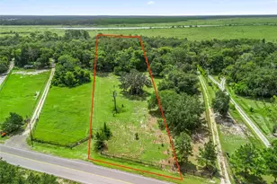 18470 SE Hwy 42, Weirsdale, FL 32195 - Photo 1