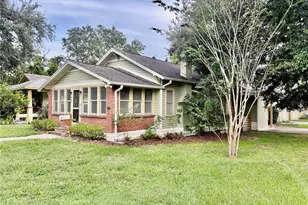 406 E 9th Ave, Mount Dora, FL 32757 - Photo 1