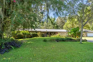 3908 Palm Dr, Leesburg, FL 34748 - Photo 1