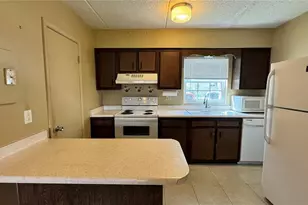 1100 E Caroline St, Tavares, FL 32778 - Photo 1