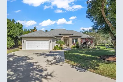 562 Dowling Circle, Lady Lake, FL 32159 - Photo 1