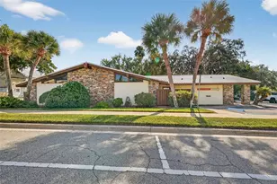 1029 W Magnolia St, Leesburg, FL 34748 - Photo 1