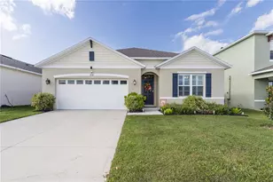 2710 Lilyturf Ct, Tavares, FL 32778 - Photo 1