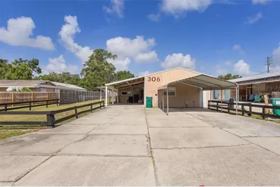 306 N Iona Avenue, Fruitland Park, FL 34731 - Photo 1