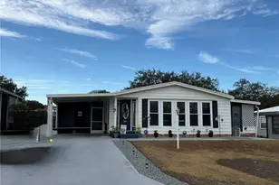 1612 Coghill Dr, Lady Lake, FL 32159 - Photo 1
