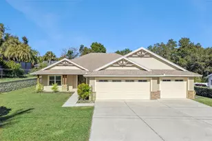 120 E Croton Way, Howey in the Hills, FL 34737 - Photo 1