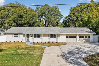 423 E 10th Avenue, Mount Dora, FL 32757 - Photo 1