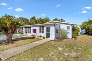 5605 Berts Rd, Lady Lake, FL 32159 - Photo 1