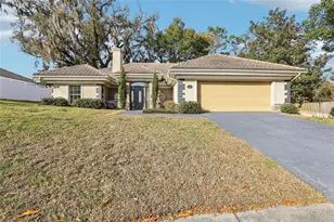 2115 Oak Leaf Cir, Mount Dora, FL 32757 - Photo 1