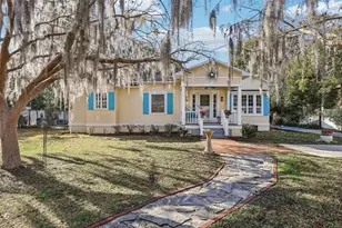 832 E 9th Ave, Mount Dora, FL 32757 - Photo 1