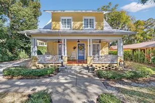 932 N McDonald St, Mount Dora, FL 32757 - Photo 1