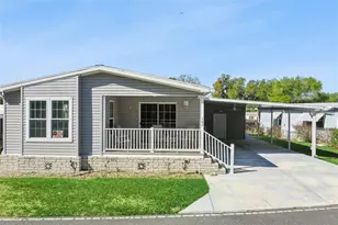147 Royal Palm Dr, Leesburg, FL 34748 - Photo 1