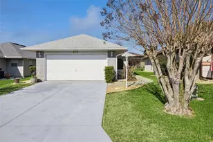 21617 Queen Elizabeth Ct, Leesburg, FL 34748 - Photo 1