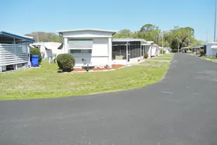 212 Rue De Pont, Tavares, FL 32778 - Photo 1