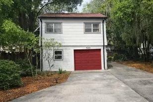 721 1/2 Park Dr, Leesburg, FL 34748 - Photo 1