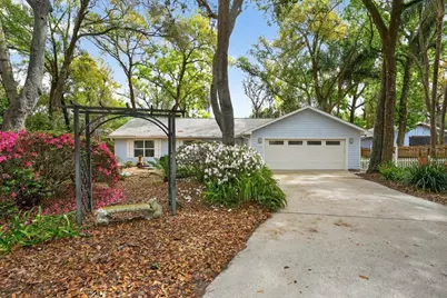 658 Clark Court, Mount Dora, FL 32757 - Photo 1