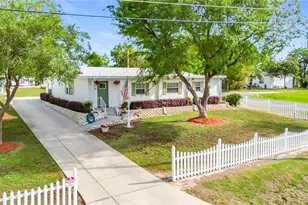 111 Mark Ave, Lady Lake, FL 32159 - Photo 1