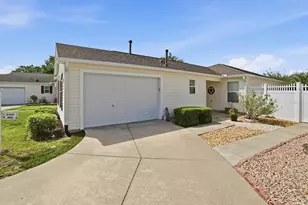 8830 SE 168th Sedgwick Pl, The Villages, FL 32162 - Photo 1
